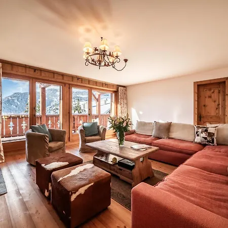 Ayous - By Emerald Apartament *