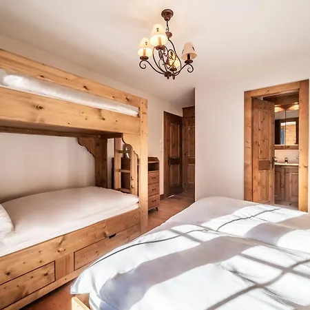 Ayous - By Emerald Apartament