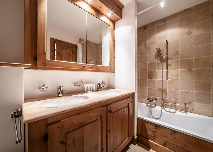 Ayous - By Emerald 아파트 베르비에