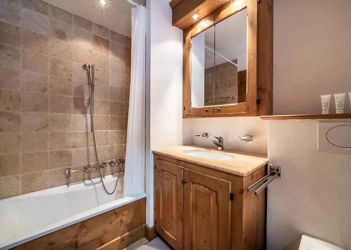 Ayous - By Emerald 아파트